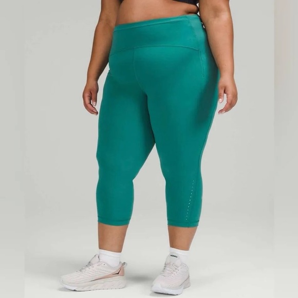lululemon athletica Pants - Lululemon swift speed crop 21”
